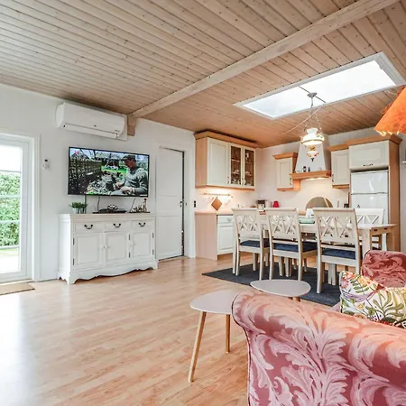 Vakantiehuis Two-bedroom Holiday In