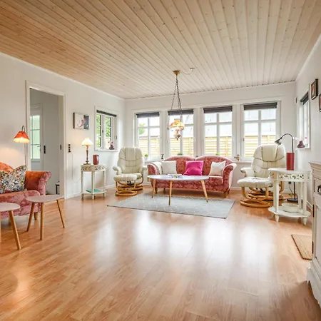 Stunning In With 2 Bedrooms And Wifi Holiday home