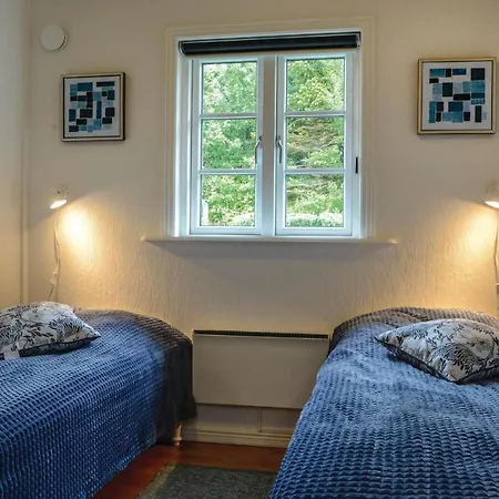 Stunning In With 2 Bedrooms And Wifi Holiday home *